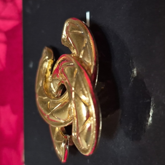 Chanel Gold Brooch - Picture 7 of 7